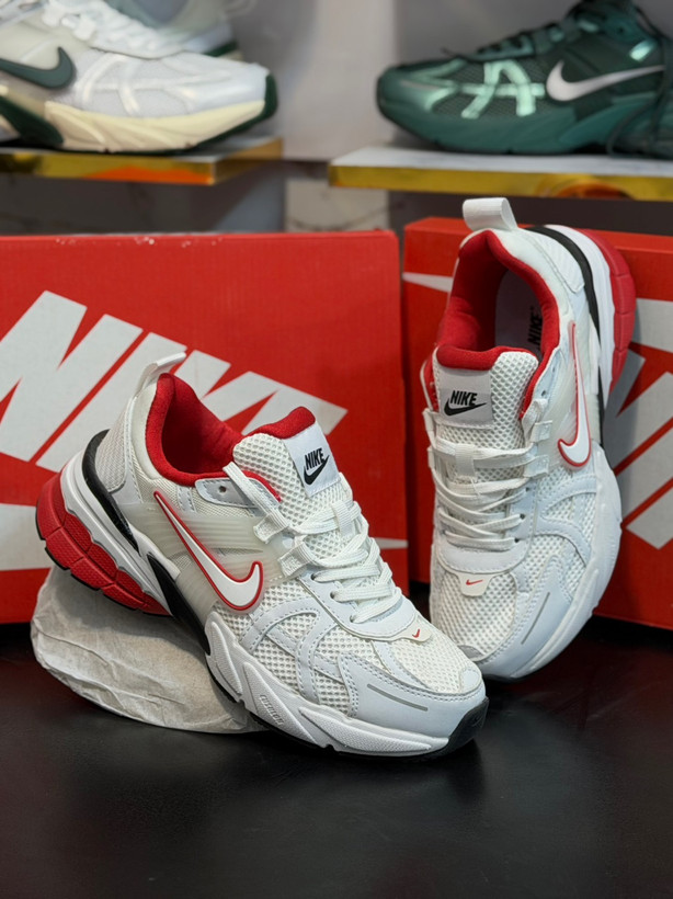 کتونی نایک وی تو کی Nike V2k Run مسترA/ساخت ویتنام/سایز ۴۰ ۴۱ ۴۲ ۴۳ ۴۴ ۴۵/باجعبه بارکد دار/فروش تکی و عمده/ضمانت و کیفیت ویتنام