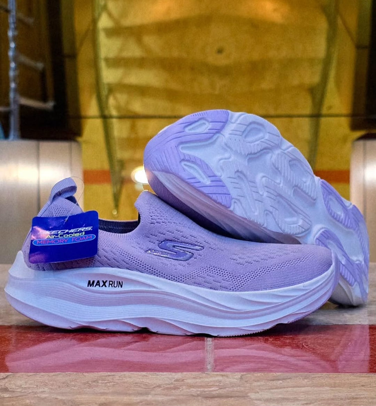کتونی اسکیچرز ۲۰۲۵ بدون بند مموری فوم سبک و طبی و راحت مستر کوالیتی /Skechers Slip _Ins Ultra Go Sole Memory Foam /سایز۳۷_۳۸_۳۹_۴۰/ساخت ویتنام /فروش عمده و تک/ضمانت و کیفیت ویتنام
