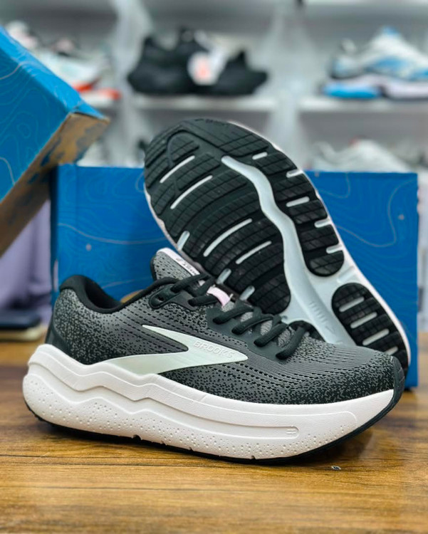خرید بروکس گوست مکس ۲ /Brooks ghost max 2 / اصل ویتنام / سایز 40 ۴۱ ۴۲ ۴۳ ۴۴ ۴۵/تضمین کیفیت ویتنام/فروش تکی و عمده
