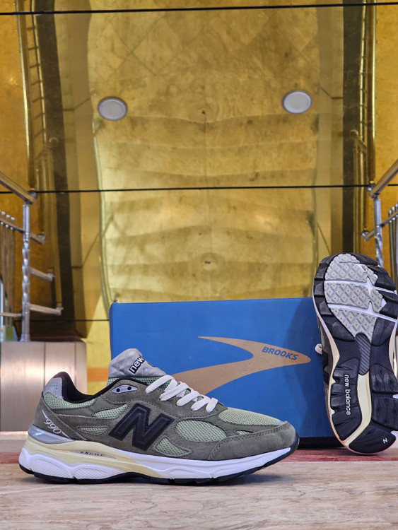 کتونی رانینگ و پیاده رویی نیوبالانس 990 مستر کوالیتیA /سایز 40 41 42 43 44 45/اصل ویتنام/New Balance 990/ضمانت کیفیت کالا فروش تکی و عمده