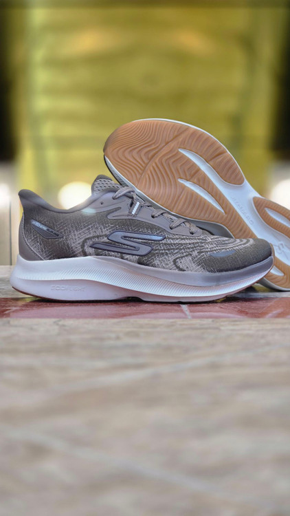 کتونی اسکیچرز اسلیپ مستر کوالیتی A/اصل ویتنام /Skechers Slip-ins Max Cushioning /سایز ۴۰ ۴۱ ۴۲ ۴۳ ۴۴ ۴۵/فروش تکی و عمده