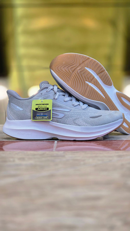 کتونی اسکیچرز اسلیپ مستر کوالیتی A/اصل ویتنام /Skechers Slip-ins Max Cushioning /سایز ۴۰ ۴۱ ۴۲ ۴۳ ۴۴ ۴۵/فروش تکی و عمده