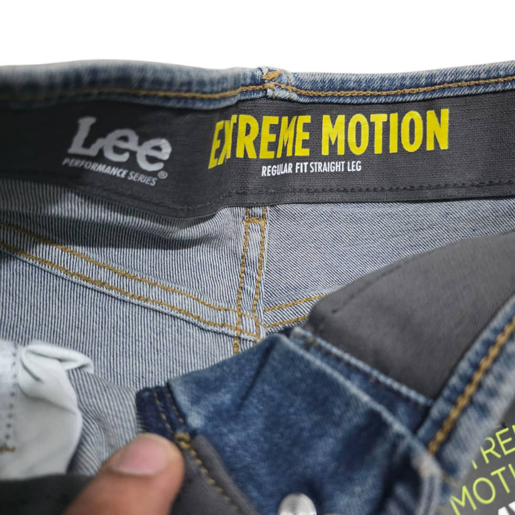 شلوار جین مردانه اورجینال Lee Extreme Motion پاکستانی | راسته فاق بلند | سایز 40 تا 50 | قد 100 تا 110