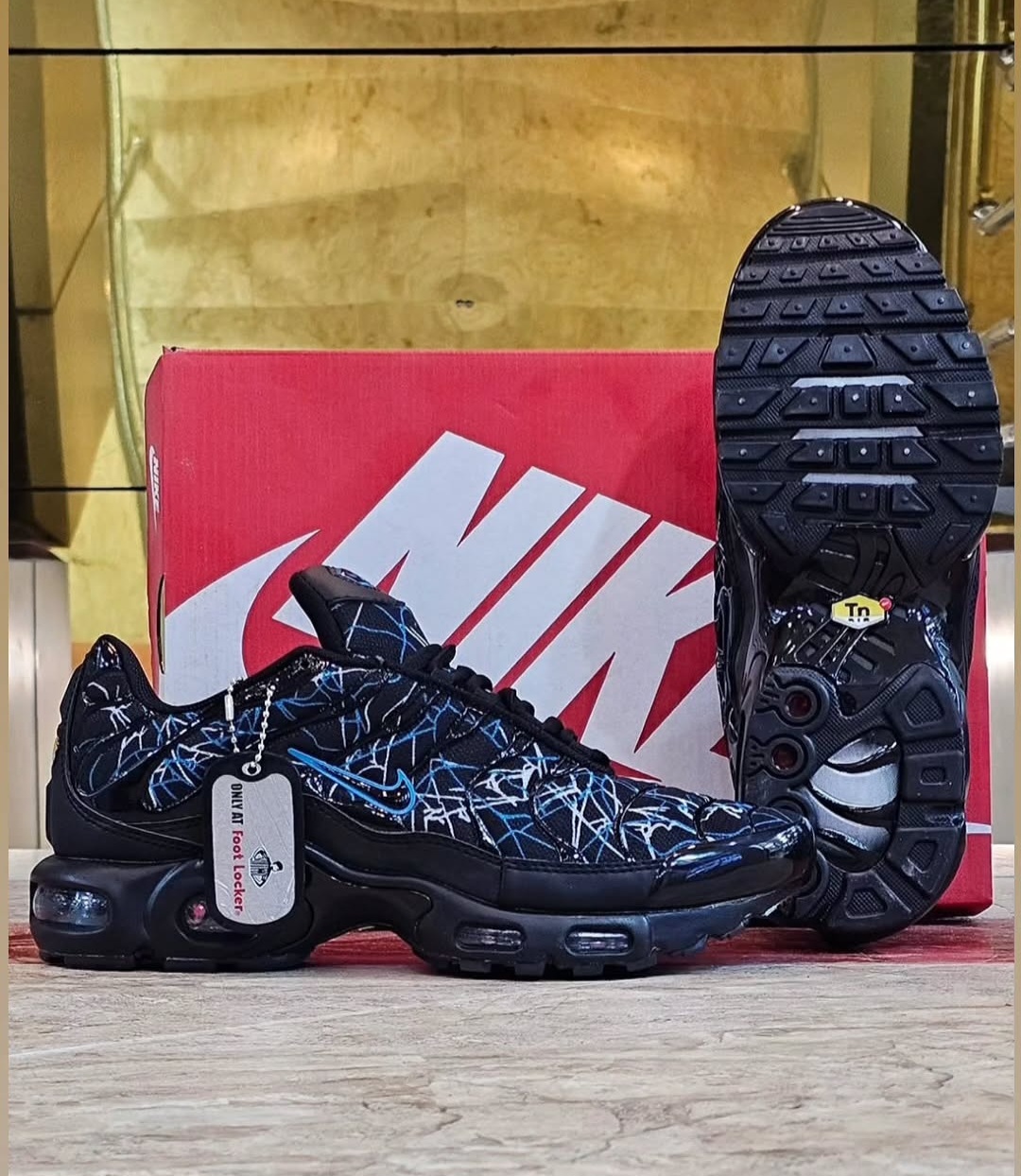 کتونی نایک رانینگ ایر مکس پلاس TNمشکی/Nike Air Max Plus/سایز ۴۰ ۴۱ ۴۲ ۴۳ ۴۴ ۴۵/ ساخت ویتنام/فروش تکی و عمده/ ضمانت کالا و کیفیت مستر کوالیتیA