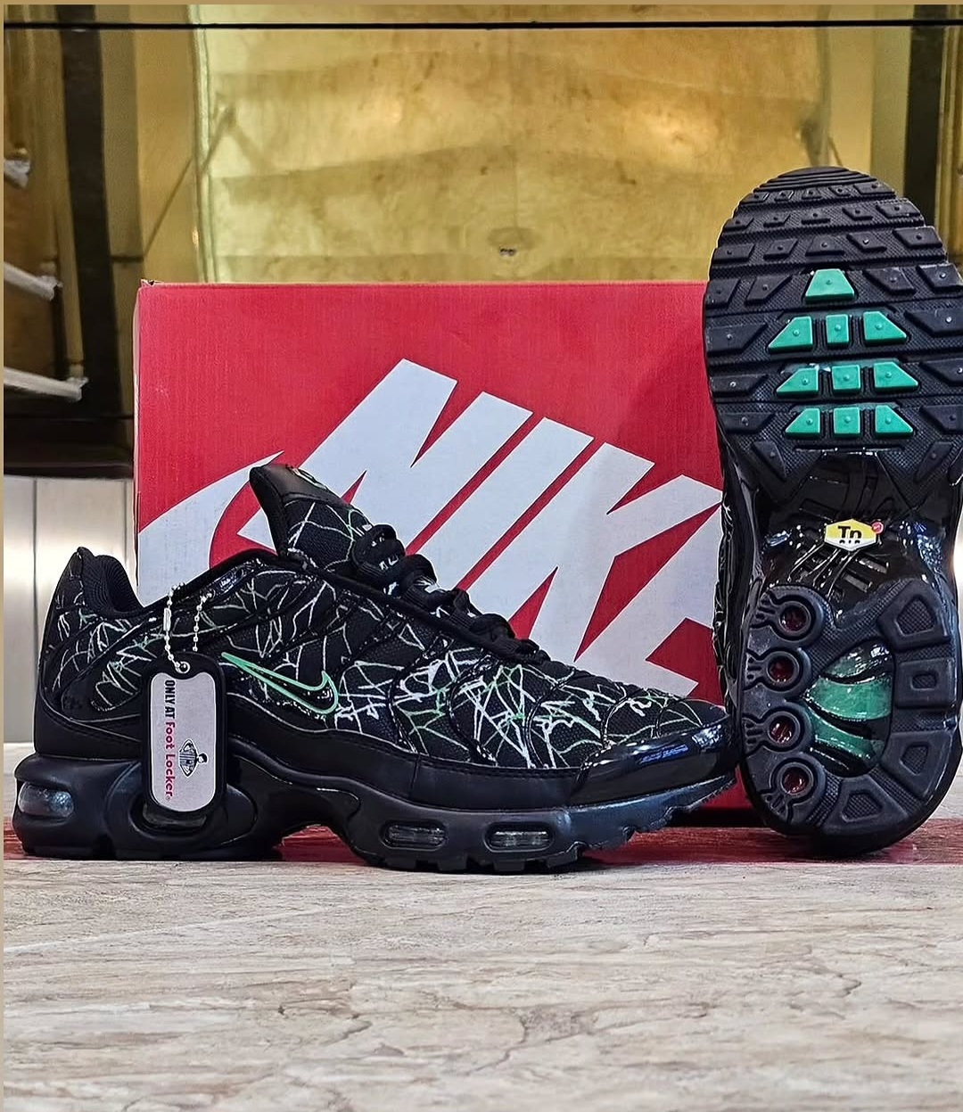 کتونی نایک رانینگ ایر مکس پلاس TNمشکی/Nike Air Max Plus/سایز ۴۰ ۴۱ ۴۲ ۴۳ ۴۴ ۴۵/ ساخت ویتنام/فروش تکی و عمده/ ضمانت کالا و کیفیت مستر کوالیتیA