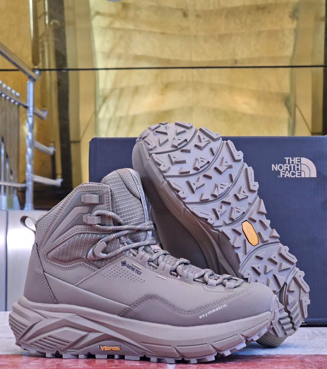 بوت کوهنوردی نورث فیس Gore-Tex /Vibram/The North Face/سایز ۴۰ ۴۱ ۴۲ ۴۳ ۴۴ ۴۵/ ضمانت اصالت کالا/فروش تکی و عمده