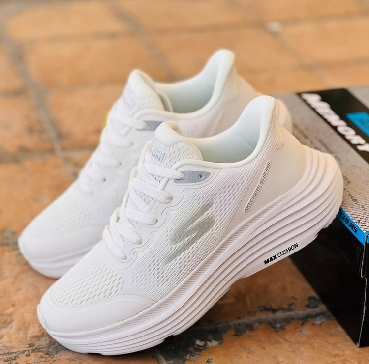 کتونی اسکیچرزمکس کوشن skechers max cushioning کیفیت مستر درجه ۱ /ساخت ویتنام/سایز بندی 37_۳۸_۳۹_۴۰/تضمین کیفیت کالا/فروش تکی و عمده