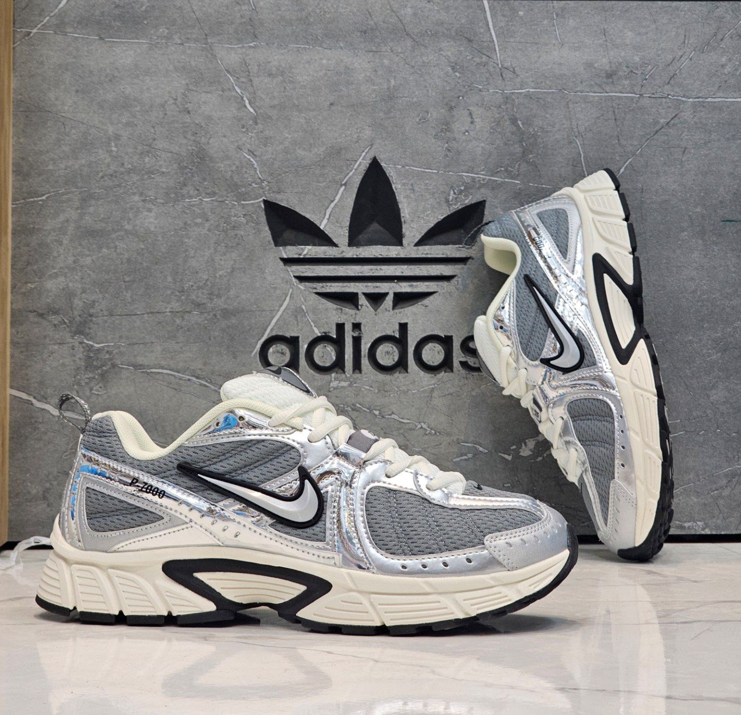 کتونی ویتنامی نایک وی فایو کیNike v5k run/سایز۳۷ ۳۸ ۳۹ ۴۰ ۴۱ ۴۲ ۴۳ ۴۴ ۴۵/ ساخت ویتنام/فروش عمده و تک/ضمانت کالا