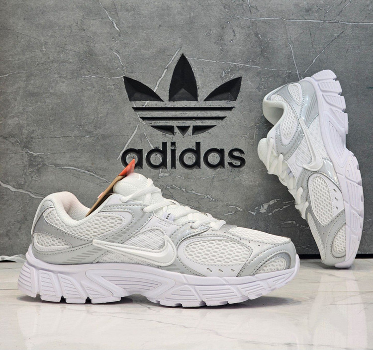 کتونی ویتنامی نایک وی فایو کیNike v5k run/سایز۳۷ ۳۸ ۳۹ ۴۰ ۴۱ ۴۲ ۴۳ ۴۴ ۴۵/ ساخت ویتنام/فروش عمده و تک/ضمانت کالا