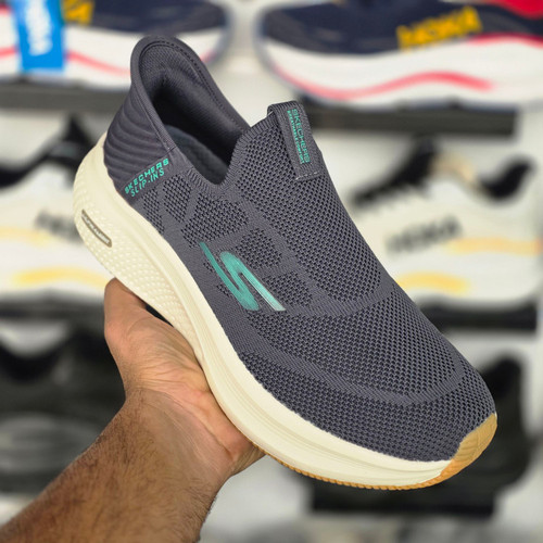 کتونی مستر کوالیتی اسکیچرز اسلیپ اینس/ بدون بند/ سبک و طبی و راحت /Skechers Slip _Ins Ultra Go Sole Memory Foam /سایز ۴۰ تا ۴۵/ساخت ویتنام /فروش تکی و عمده