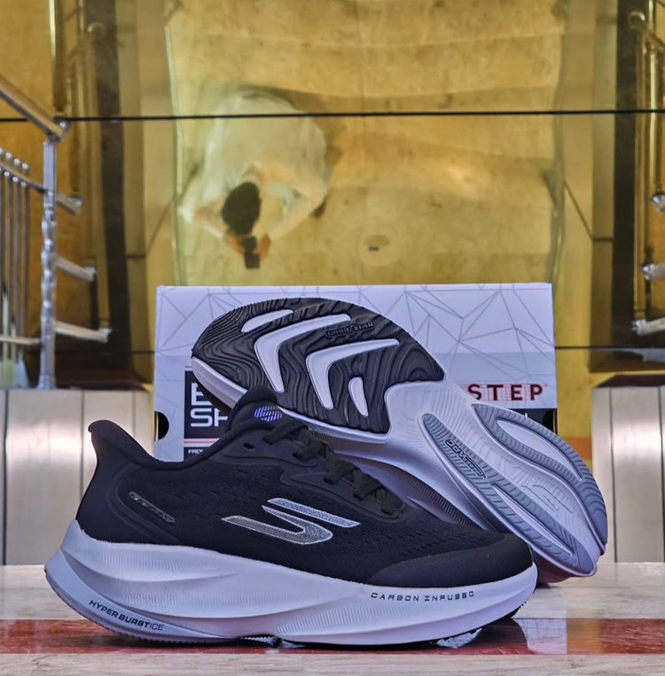 کتونی اسکیچرز هایپر برست کربن مستر کوالیتی/Skechers Hyper Burst Carbon/ساخت ویتنام/سایز۳۷ الی ۴۰/فروش تکی و عمده