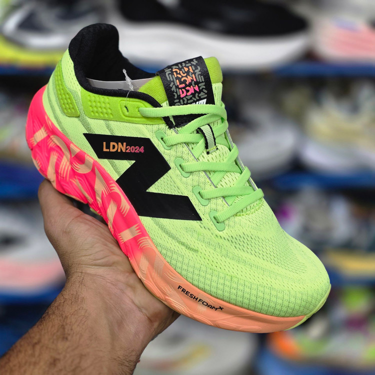 کتونی رانینگ و پیاده رویی نیوبالانس ۱۰۸۰/ New balance Fresh Foam /ساخت ویتنام سایز ۳۶_۳۷/فروش ویژه /ضمانت اصالت کالا