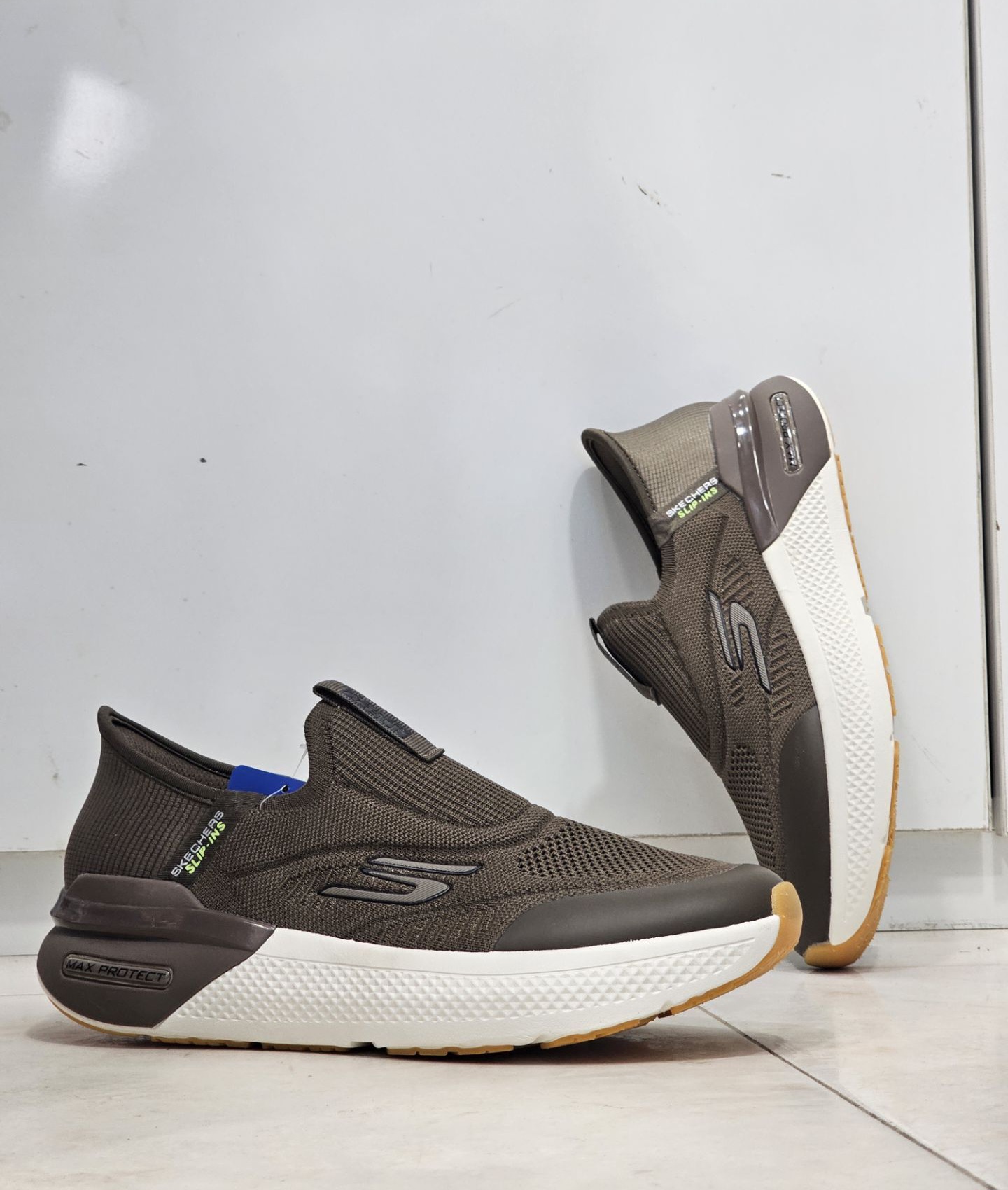 کفشی طبی اسکیچرز اسلیپ مسترکوالیتی بدون بند زیره دو رنگ/ سایز 40 الی 45 /Skechers Slip-insفروش تکی و عمده