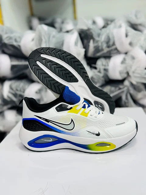 کتونی ویتنامی نایک ایر زوم وینفلو 2/سایز 40 ۴۱ ۴۲ ۴۳ ۴۴ ۴۵/Nike Air Zoom Winflo 2/ساخت ویتنام جعبه بارکد دار/ فروش ویژه