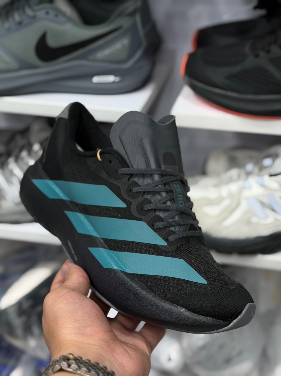 کتونی زنانه و مردانه آدیداس رانینگ و پیاده رویی آدی زیرو پرو 4/Adidas adizero Adios Pro 4/ساخت ویتنام/سایز ۳۸ ۳۹ ۴۰ ۴۱ ۴۲ ۴۳ ۴۴ ۴۵/فروش عمده و تک/ضمانت کیفیت کالا