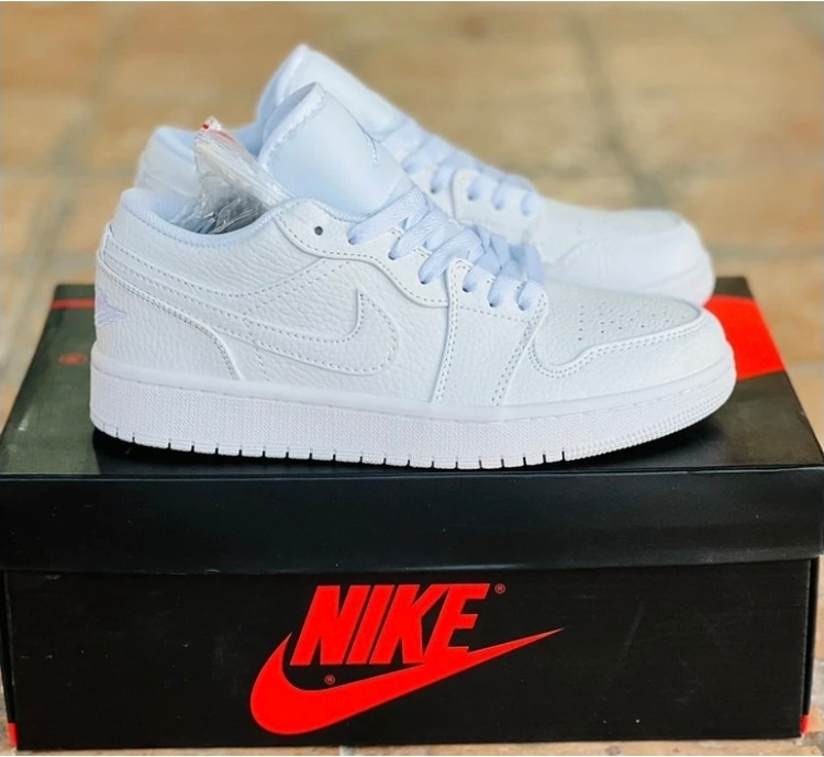 کتونی نایک ایر جردن 1/سایز ۳۷ ۳۸ ۳۹ ۴۰/Nike Air Jordan 1/ ساخت ویتنام/فروش تکی و عمده