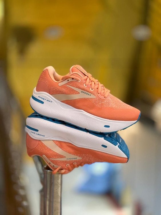 کتونی رانینگ و پیاده روی بروکس گاست مکس/Brooks ghost max/ساخت ویتنام/سایز40 41 42 43 44 45/ضمانت اصالت کالا/فروش تکی و عمده