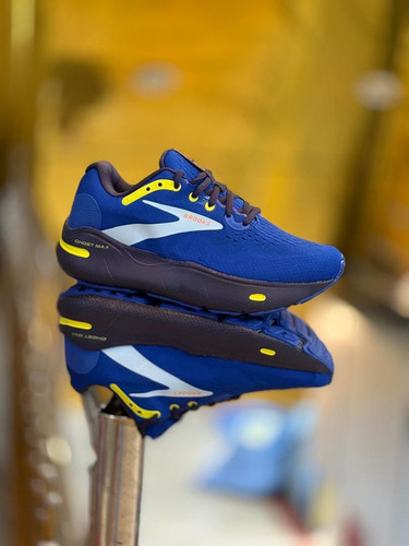 کتونی رانینگ و پیاده روی بروکس گاست مکس/Brooks ghost max/ساخت ویتنام/سایز40 41 42 43 44 45/ضمانت اصالت کالا/فروش تکی و عمده