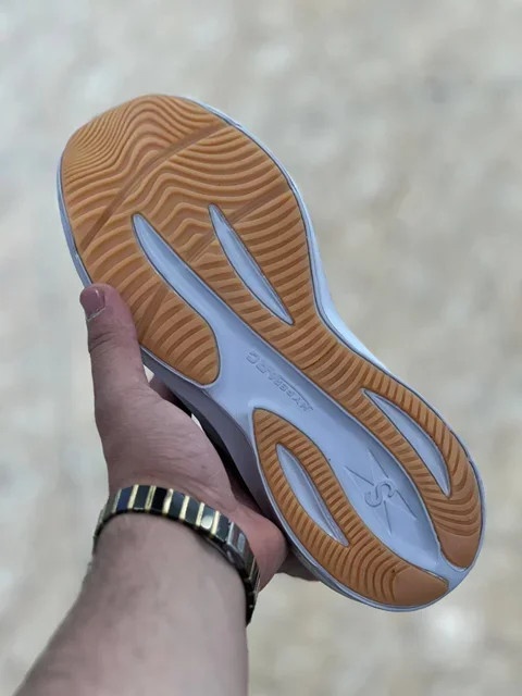 کتونی طبی اسکیچرز بدون بند اسلیپ اینس/سبک و طبی و راحت/Skechers Slip _Ins Ultra Go Sole Memory Foam /سایز ۴۰ ۴۱ ۴۲ ۴۳ ۴۴ ۴۵/ساخت ویتنام /فروش تکی و عمده/ضمانت اصالت کالا