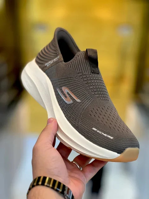 کتونی طبی اسکیچرز بدون بند اسلیپ اینس/سبک و طبی و راحت/Skechers Slip _Ins Ultra Go Sole Memory Foam /سایز ۴۰ ۴۱ ۴۲ ۴۳ ۴۴ ۴۵/ساخت ویتنام /فروش تکی و عمده/ضمانت اصالت کالا