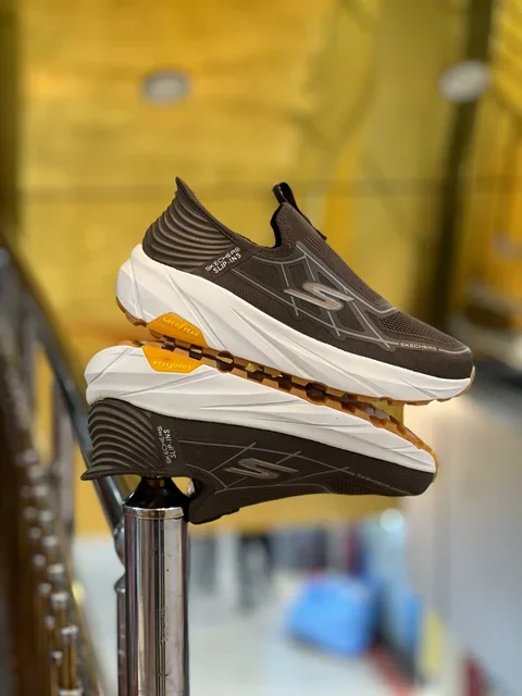 کتونی طبی اسکیچرز بدون بند اسلیپ اینس/سبک و طبی و راحت/Skechers Slip _Ins Ultra Go Sole Memory Foam /سایز ۴۰ ۴۱ ۴۲ ۴۳ ۴۴ ۴۵/ساخت ویتنام /فروش تکی و عمده/ضمانت اصالت کالا