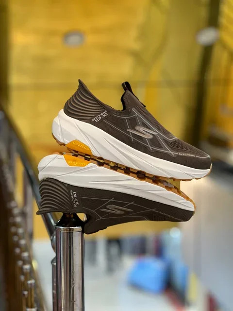 کتونی طبی اسکیچرز بدون بند اسلیپ اینس/سبک و طبی و راحت/Skechers Slip _Ins Ultra Go Sole Memory Foam /سایز ۴۰ ۴۱ ۴۲ ۴۳ ۴۴ ۴۵/ساخت ویتنام /فروش تکی و عمده/ضمانت اصالت کالا