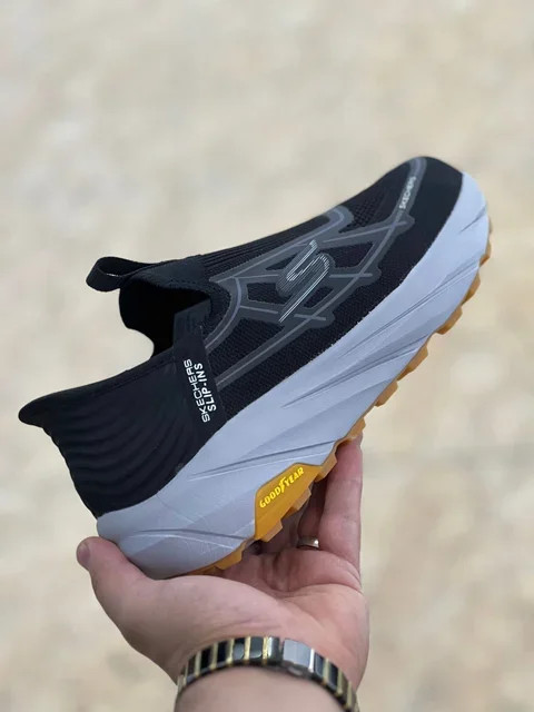 کتونی طبی اسکیچرز بدون بند اسلیپ اینس/سبک و طبی و راحت/Skechers Slip _Ins Ultra Go Sole Memory Foam /سایز ۴۰ ۴۱ ۴۲ ۴۳ ۴۴ ۴۵/ساخت ویتنام /فروش تکی و عمده/ضمانت اصالت کالا