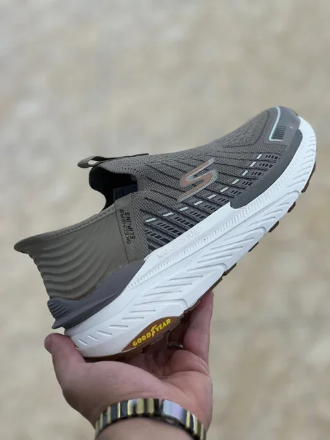 کتونی طبی اسکیچرز بدون بند اسلیپ اینس/سبک و طبی و راحت/Skechers Slip _Ins Ultra Go Sole Memory Foam /سایز ۴۰ ۴۱ ۴۲ ۴۳ ۴۴ ۴۵/ساخت ویتنام /فروش تکی و عمده/ضمانت اصالت کالا