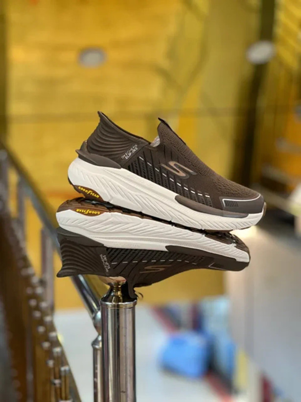 کتونی طبی اسکیچرز بدون بند اسلیپ اینس/سبک و طبی و راحت/Skechers Slip _Ins Ultra Go Sole Memory Foam /سایز ۴۰ ۴۱ ۴۲ ۴۳ ۴۴ ۴۵/ساخت ویتنام /فروش تکی و عمده/ضمانت اصالت کالا