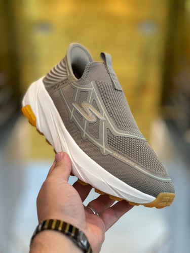 کتونی طبی اسکیچرز بدون بند اسلیپ اینس/سبک و طبی و راحت/Skechers Slip _Ins Ultra Go Sole Memory Foam /سایز ۴۰ ۴۱ ۴۲ ۴۳ ۴۴ ۴۵/ساخت ویتنام /فروش تکی و عمده/ضمانت اصالت کالا