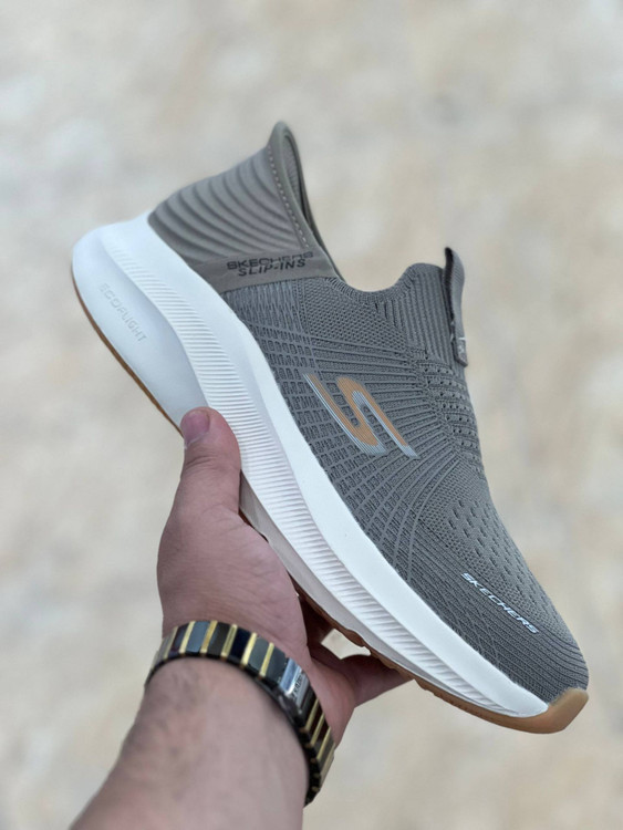 کتونی طبی اسکیچرز بدون بند اسلیپ اینس/سبک و طبی و راحت/Skechers Slip _Ins Ultra Go Sole Memory Foam /سایز ۴۰ ۴۱ ۴۲ ۴۳ ۴۴ ۴۵/ساخت ویتنام /فروش تکی و عمده/ضمانت اصالت کالا