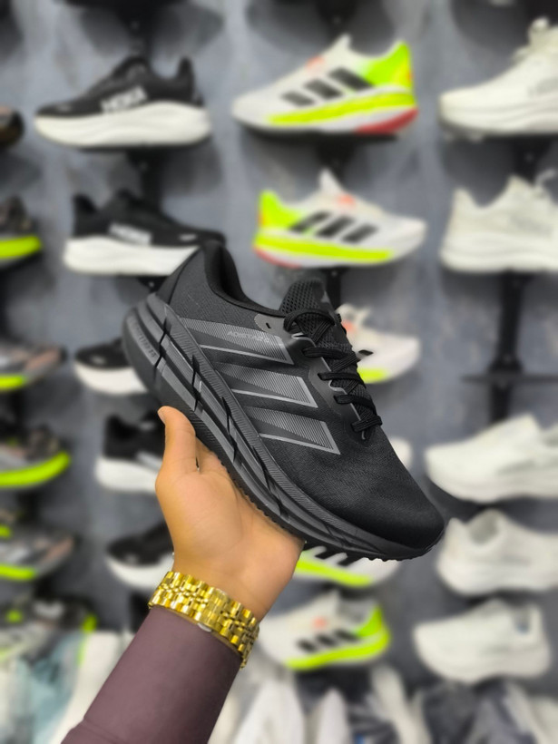 کتونی ادیداس ادیستارAdidas Adistar CS ساخت ویتنام سایز ۴۰ ۴۱ ۴۲ ۴۳ ۴۴ ۴۵همراه با جعبه فروش تکی و عمده ضمانت اصالت کالا کیفیت مسترکوالیتی