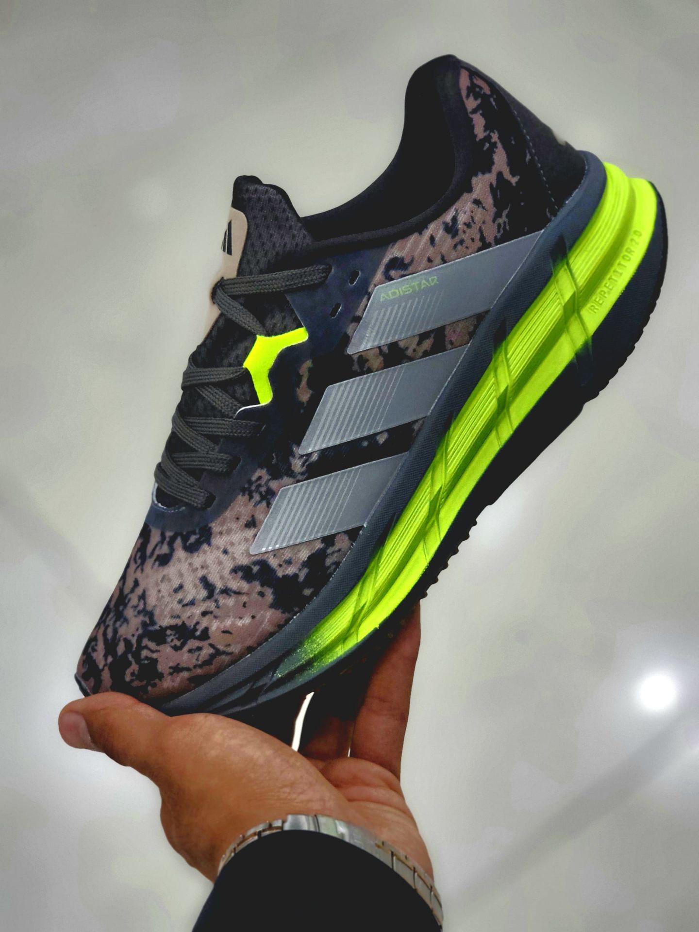 کتونی آدیداس ادیستارAdidas Adistar CS ساخت ویتنام سایز ۴۰ ۴۱ ۴۲ ۴۳ ۴۴ ۴۵همراه با جعبه فروش تکی و عمده ضمانت اصالت کالا کیفیت مسترکوالیتی