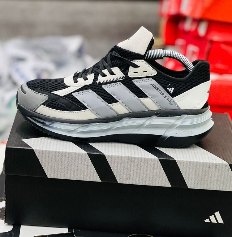 کتونی آدیداس ادیستار۳/ Adidas Adistar ۳/ساخت ویتنام سایز ۴۰ ۴۱ ۴۲ ۴۳ ۴۴ ۴۵همراه با جعبه فروش تکی و عمده ضمانت اصالت کالا کیفیت مسترکوالیتیA