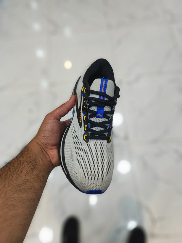 کتونی رانینگ بروکس آدرنالین جی تی اس ۲۳/Brooks Adrenaline GTS 23/ساخت ویتنام/سایز۴۰ ۴۱ ۴۲ ۴۳ ۴۴ ۴۵/ فروش تکی و عمده/تضمین کیفیت کالا