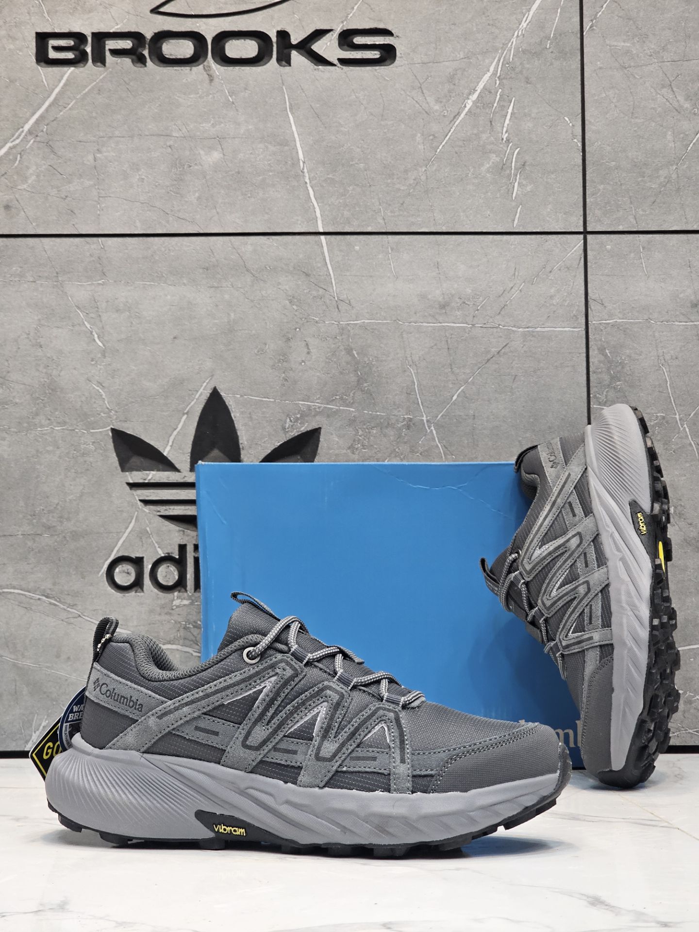 کتونی کلمبیا گورتکسColumbia GORE-TEX/ساخت ویتنام/سایز۴۰ ۴۱ ۴۲ ۴۳ ۴۴ ۴۵ زیره ویبرام/رویه چرم ضد آب و گورتکس / ضمانت اصالت کالا/کیفیت مسترکوالیتی