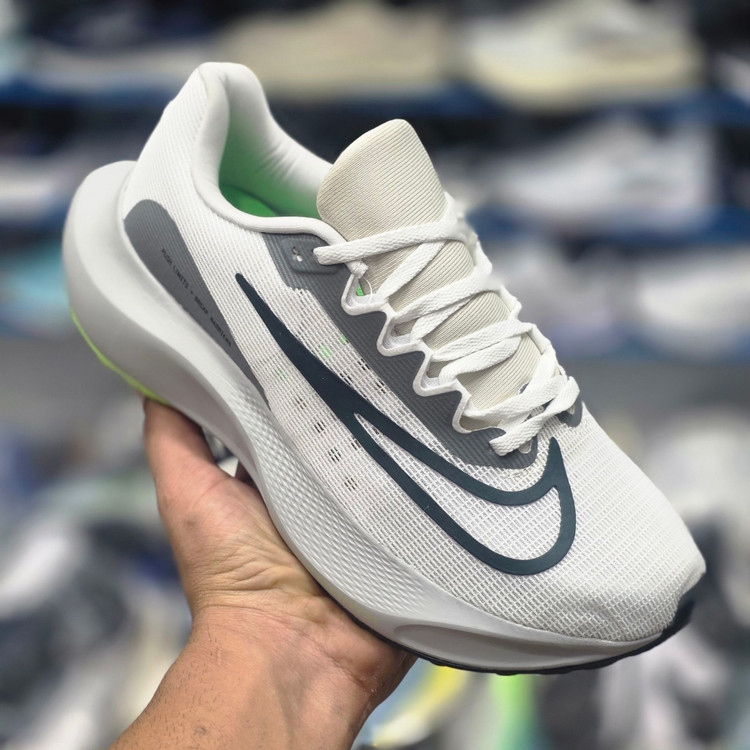 کتونی نایک زوم ایکس پیاده رویی و رانینگNike zoom x ساخت ویتنام سایز ۴۰ ۴۱ ۴۲ ۴۳ ۴۴ ۴۵ پایین ترین قیمت در ایران ضمانت اصالت کالا کیفیت مسترکوالیتی