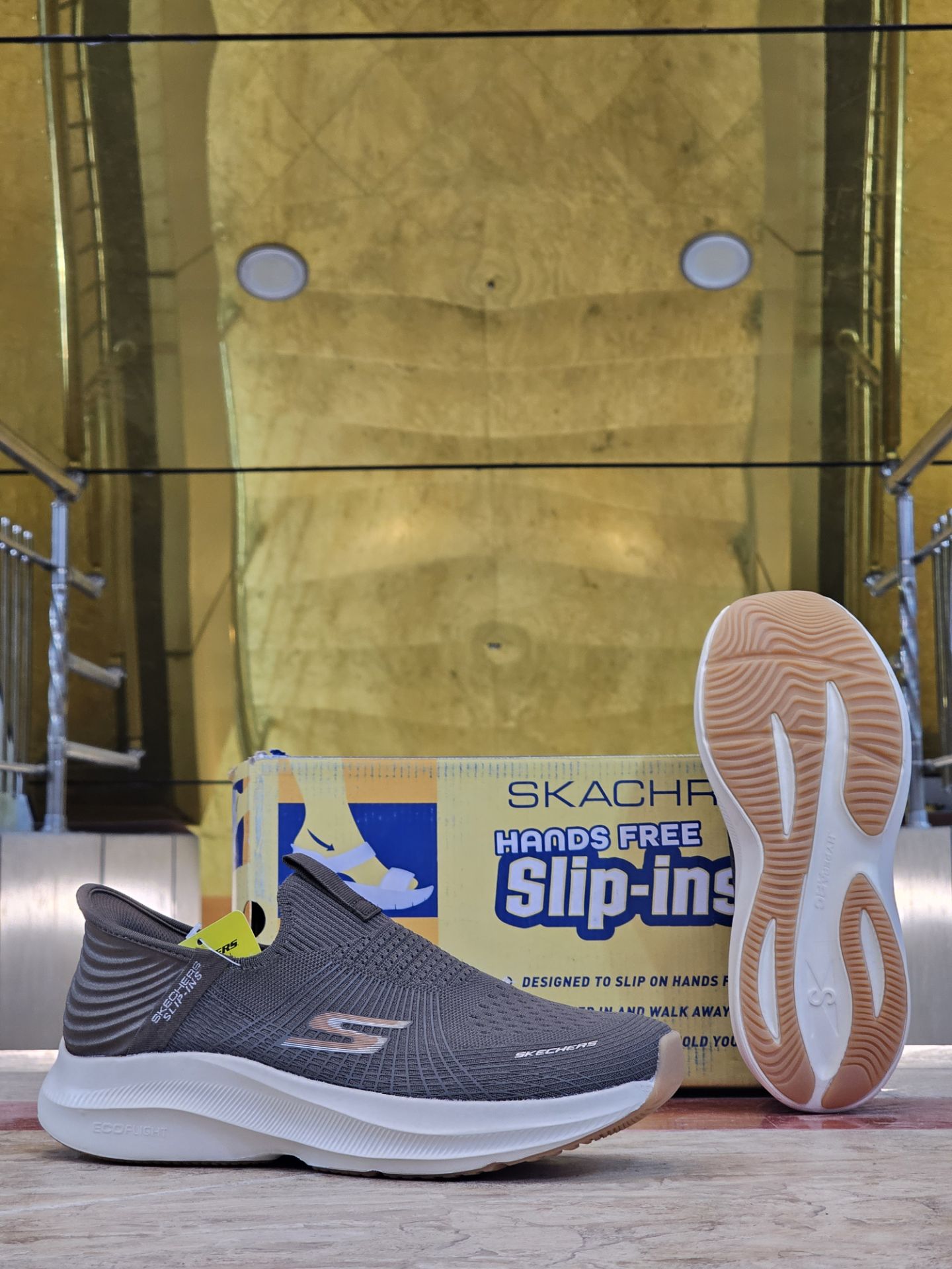 کتونی مردانه اسکیچرز اسلیپ اینز بدون بند مستردرجه ۱ /سبک و طبی و راحت/Skechers Slip _Ins /سایز ۴۰ ۴۱ ۴۲ ۴۳ ۴۴ ۴۵/ساخت ویتنام /فروش تکی و عمده/ضمانت اصالت کالا