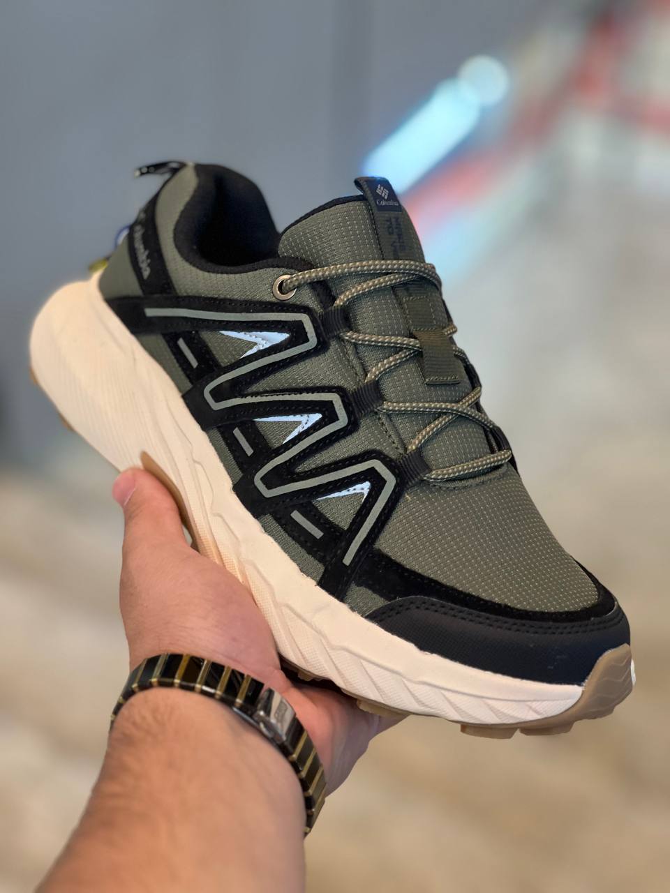 کتونی کلمبیا گورتکسColumbia GORE-TEX/ساخت ویتنام/سایز۴۰ ۴۱ ۴۲ ۴۳ ۴۴ ۴۵ زیره ویبرام/رویه چرم ضد آب و گورتکس / ضمانت اصالت کالا/کیفیت مسترکوالیتی