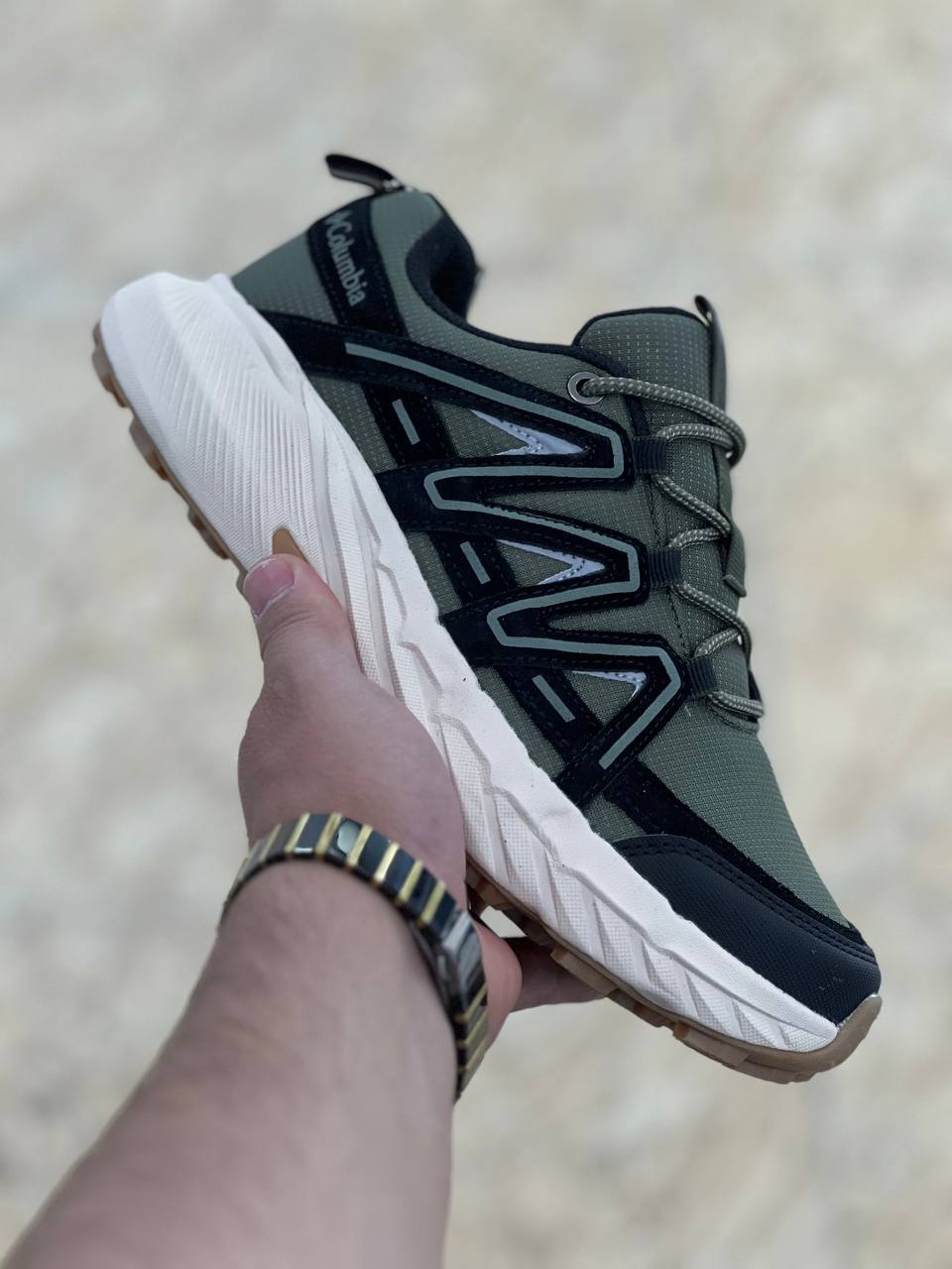 کتونی کلمبیا گورتکسColumbia GORE-TEX/ساخت ویتنام/سایز۴۰ ۴۱ ۴۲ ۴۳ ۴۴ ۴۵ زیره ویبرام/رویه چرم ضد آب و گورتکس / ضمانت اصالت کالا/کیفیت مسترکوالیتی
