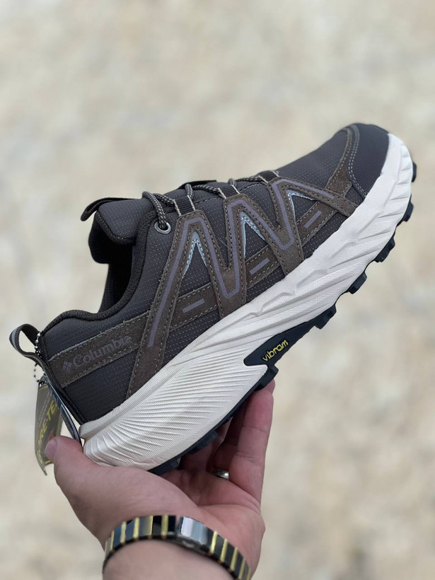 کتونی کلمبیا گورتکسColumbia GORE-TEX/ساخت ویتنام/سایز۴۰ ۴۱ ۴۲ ۴۳ ۴۴ ۴۵ زیره ویبرام/رویه چرم ضد آب و گورتکس / ضمانت اصالت کالا/کیفیت مسترکوالیتی