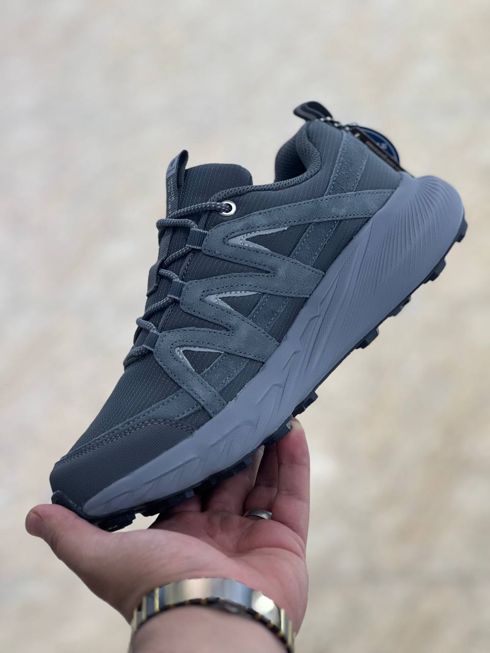 کتونی کلمبیا گورتکسColumbia GORE-TEX/ساخت ویتنام/سایز۴۰ ۴۱ ۴۲ ۴۳ ۴۴ ۴۵ زیره ویبرام/رویه چرم ضد آب و گورتکس / ضمانت اصالت کالا/کیفیت مسترکوالیتی