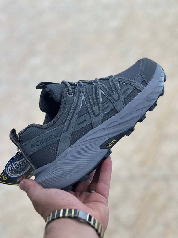 کتونی کلمبیا گورتکسColumbia GORE-TEX/ساخت ویتنام/سایز۴۰ ۴۱ ۴۲ ۴۳ ۴۴ ۴۵ زیره ویبرام/رویه چرم ضد آب و گورتکس / ضمانت اصالت کالا/کیفیت مسترکوالیتی