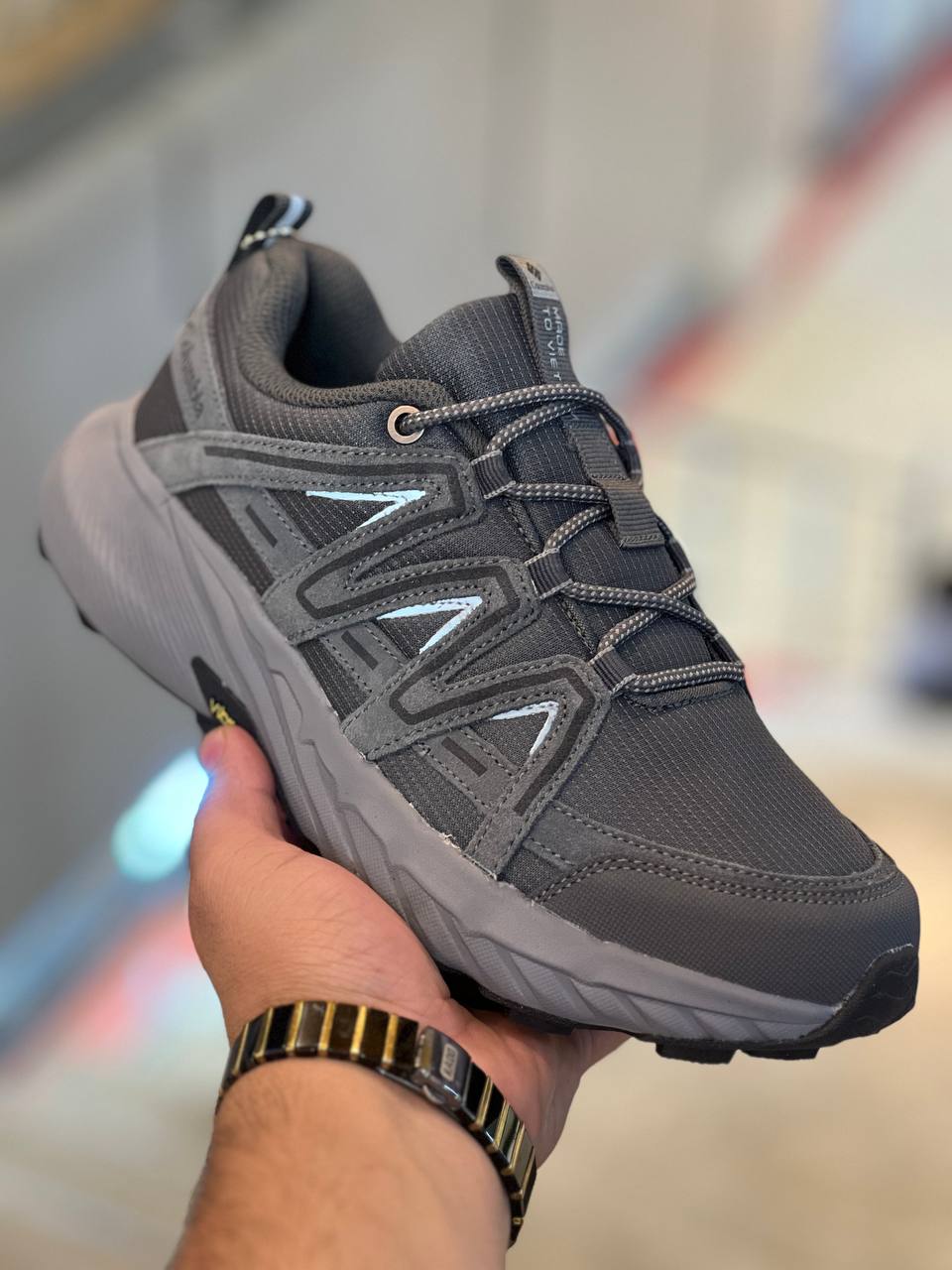 کتونی کلمبیا گورتکسColumbia GORE-TEX/ساخت ویتنام/سایز۴۰ ۴۱ ۴۲ ۴۳ ۴۴ ۴۵ زیره ویبرام/رویه چرم ضد آب و گورتکس / ضمانت اصالت کالا/کیفیت مسترکوالیتی