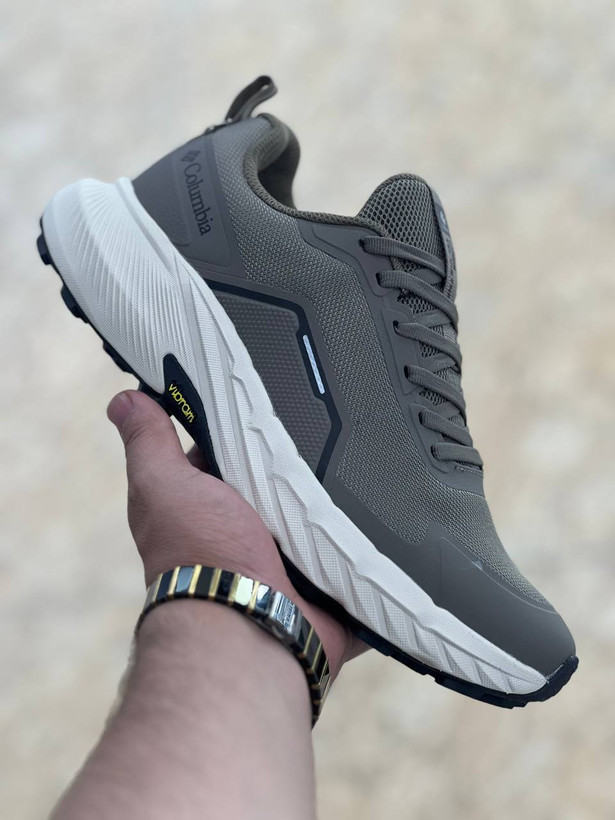 کتونی کلمبیا گورتکسColumbia GORE-TEX/ساخت ویتنام/سایز۴۰ ۴۱ ۴۲ ۴۳ ۴۴ ۴۵ زیره ویبرام/رویه چرم ضد آب و گورتکس / ضمانت اصالت کالا/کیفیت مسترکوالیتی