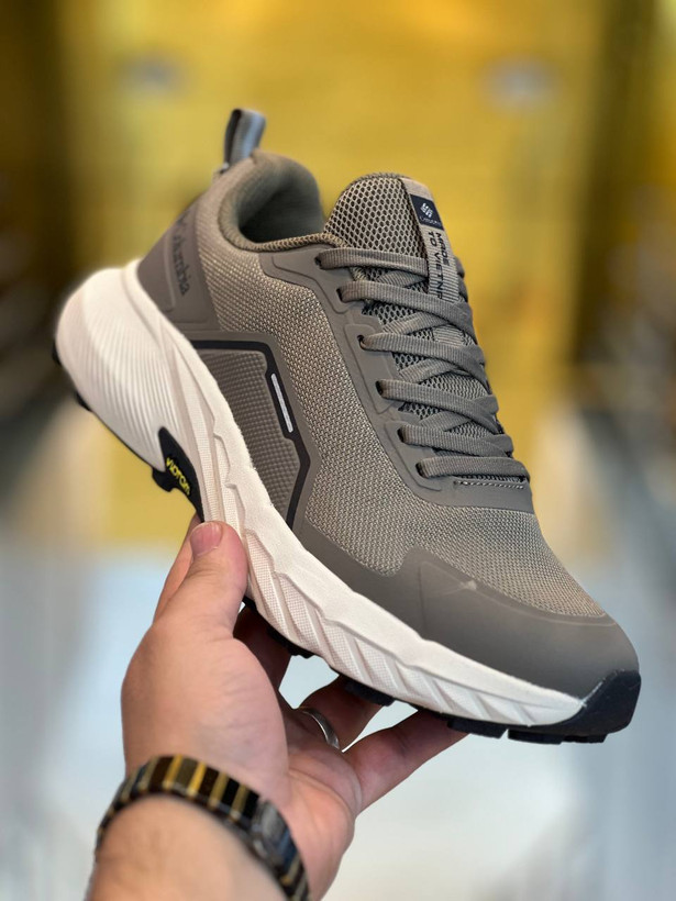 کتونی کلمبیا گورتکسColumbia GORE-TEX/ساخت ویتنام/سایز۴۰ ۴۱ ۴۲ ۴۳ ۴۴ ۴۵ زیره ویبرام/رویه چرم ضد آب و گورتکس / ضمانت اصالت کالا/کیفیت مسترکوالیتی