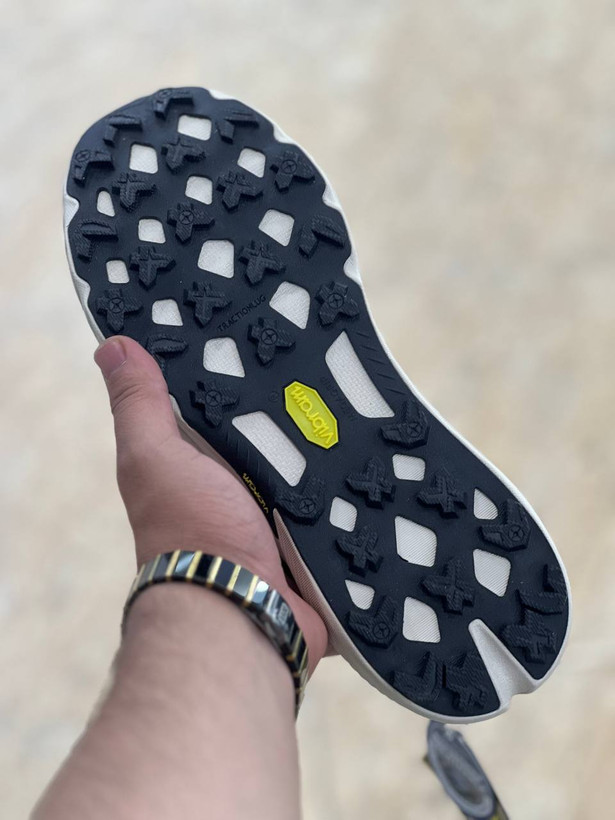 کتونی کلمبیا گورتکسColumbia GORE-TEX/ساخت ویتنام/سایز۴۰ ۴۱ ۴۲ ۴۳ ۴۴ ۴۵ زیره ویبرام/رویه چرم ضد آب و گورتکس / ضمانت اصالت کالا/کیفیت مسترکوالیتی