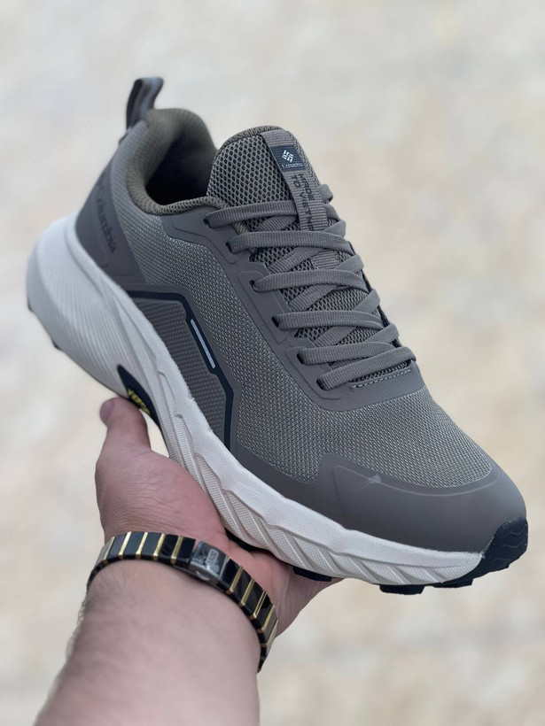 کتونی کلمبیا گورتکسColumbia GORE-TEX/ساخت ویتنام/سایز۴۰ ۴۱ ۴۲ ۴۳ ۴۴ ۴۵ زیره ویبرام/رویه چرم ضد آب و گورتکس / ضمانت اصالت کالا/کیفیت مسترکوالیتی