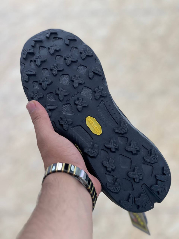 کتونی مسترکوالیتی طبیعت گردی کلمبیا ضدآب مردانه/سایز 40 الی 45/Columbia GORE-TEX/ضمانت کالا/فروش تک و عمده