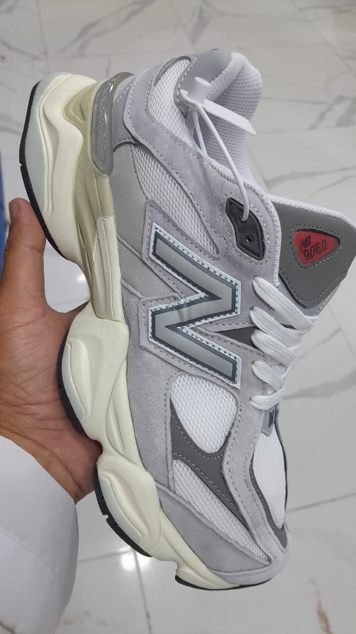 کتونی مسترکوالیتی نیوبالانس ۹۰۶۰/ Newbalance 9060/ ساخت ویتنام/ سایز ۴۰ ۴۱ ۴۲ ۴۳ ۴۴ ۴۵ فروش تک و عمده ضمانت کیفیت کالا